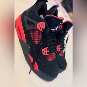 Air Jordan Retro 4 ‘Red Thunder’
